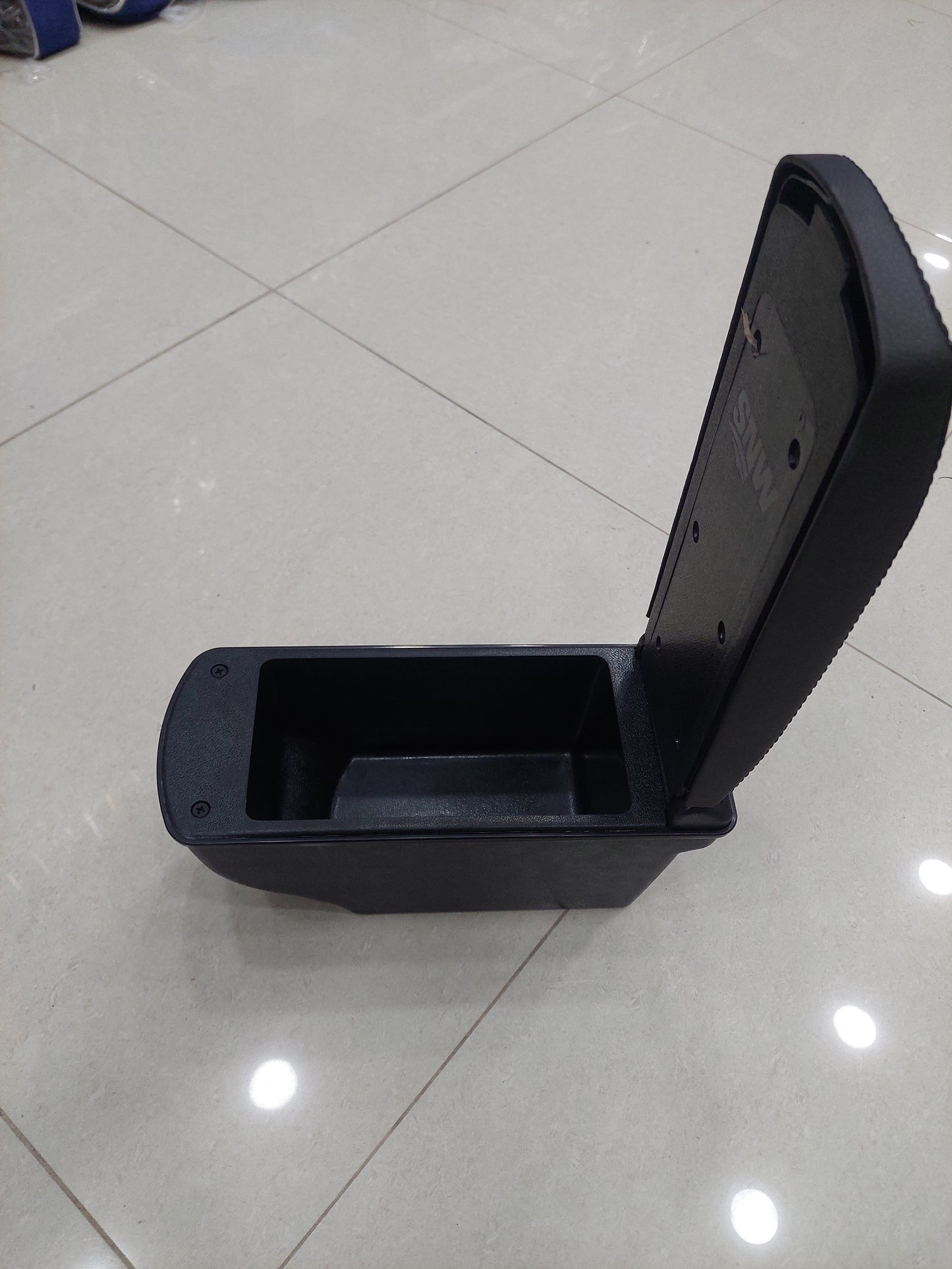 Suzuki Alto New Model Armrest Console Premium Quality (2018-2025) - Premium Leather