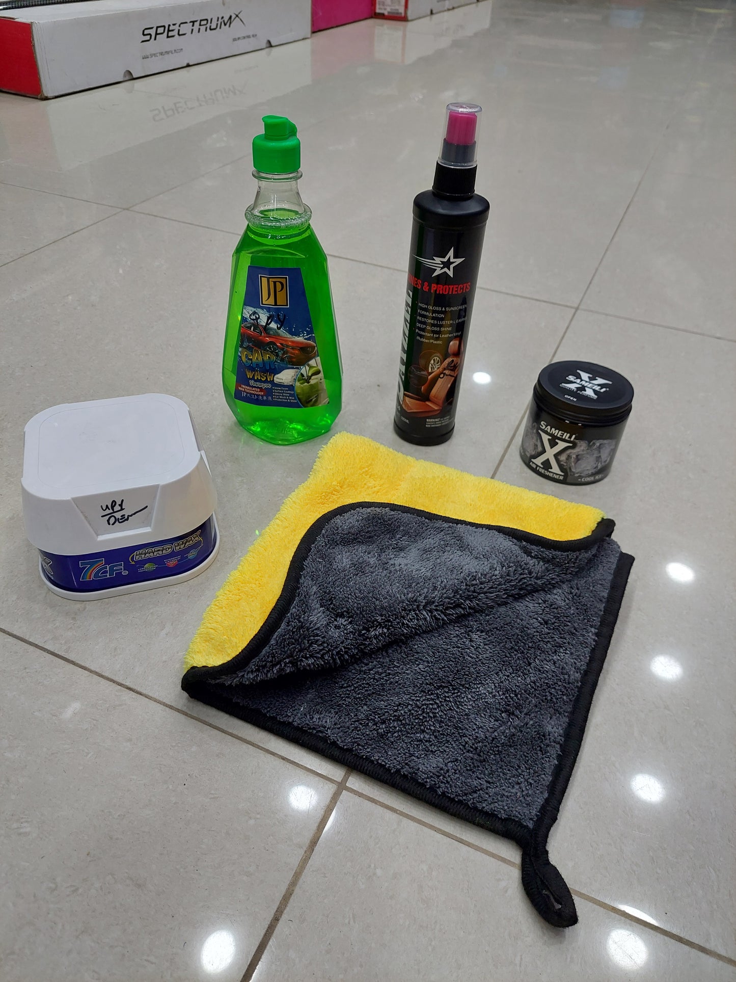 Car Care Pack of 5 – Body Polish, Microfiber Towel, Tyre & Leather Polish, Car Shampoo 500ml & Car Gel Perfume